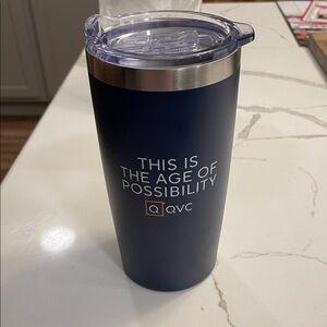 Brand New QVC Dark Blue Insulated Tumbler with Clear Lid Great gift